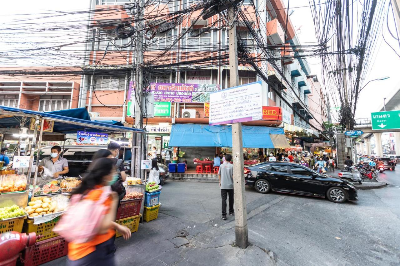 Baan Kun Mhor Hostel บ้านคุณหมอโฮสเทล バンコク都 エクステリア 写真